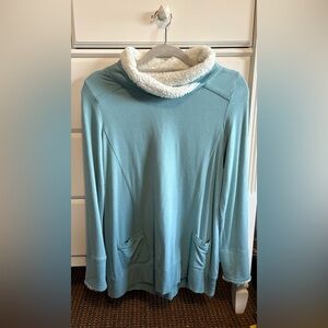Soft Surroundings cozy Cowl Neck Sweater size Small